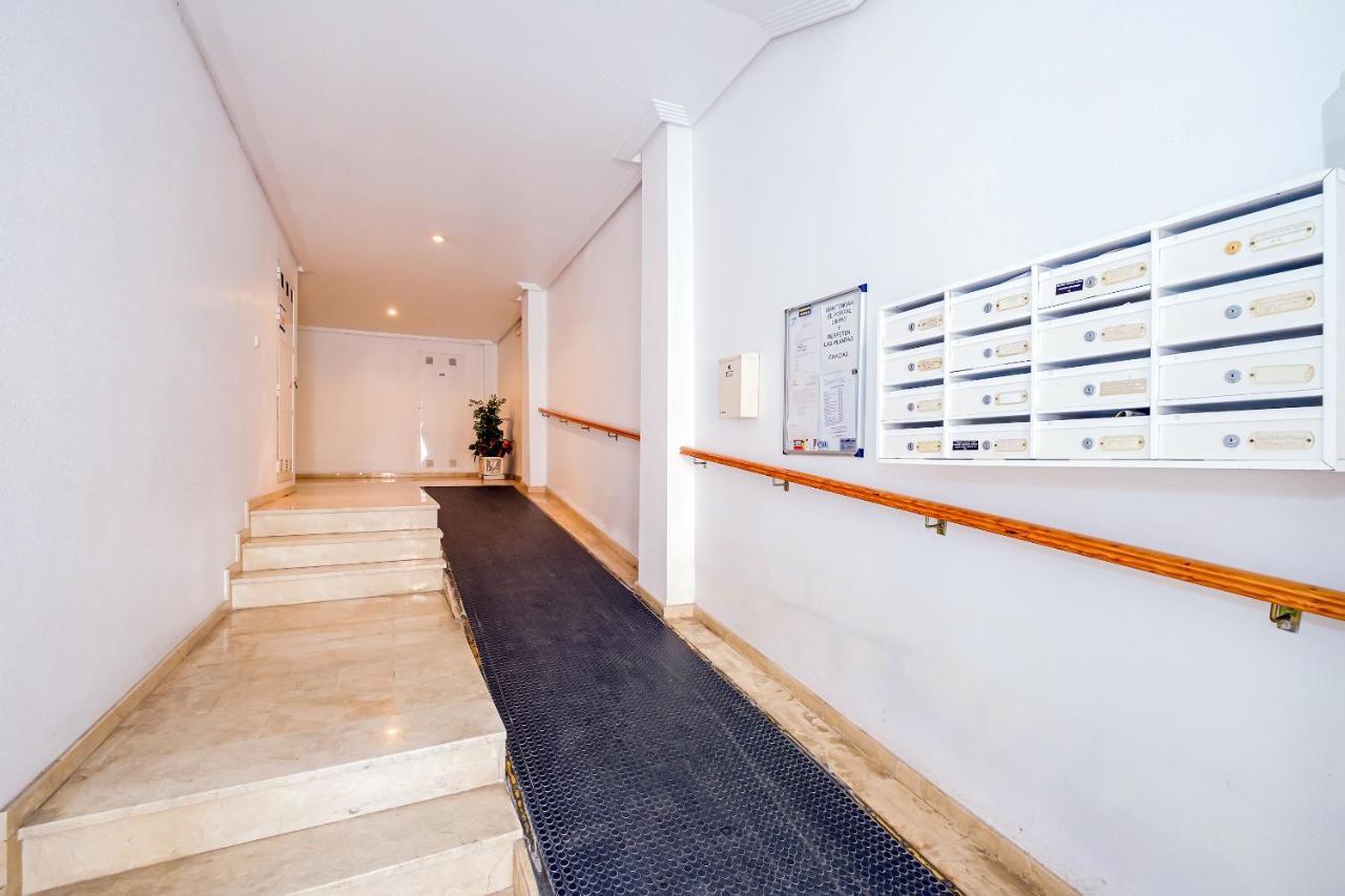 Piso 2 Dormitorios, Equipado, 5 Min Playa Del Cura تورّيفيِخا المظهر الخارجي الصورة